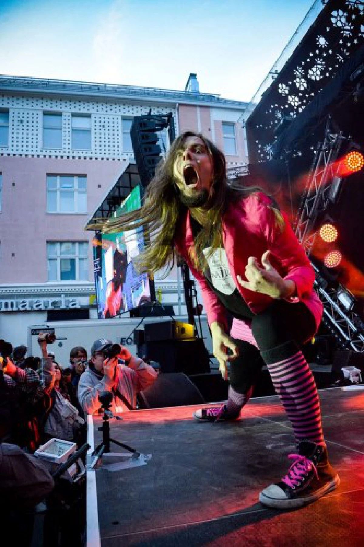 หนุ่มอเมริกันครองแชมป์การแข่งขันกีต้าร์ลม 2016 หลังพยายามมาหลายปี