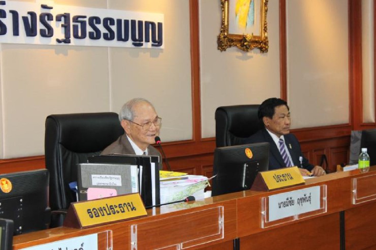 กรธ.เผยศาลรับร่างรัฐธรรมนูญที่แก้ไขแล้ว กรธ.เผยศาลรับร่างรัฐธรรมนูญที่แก้ไขแล้ว