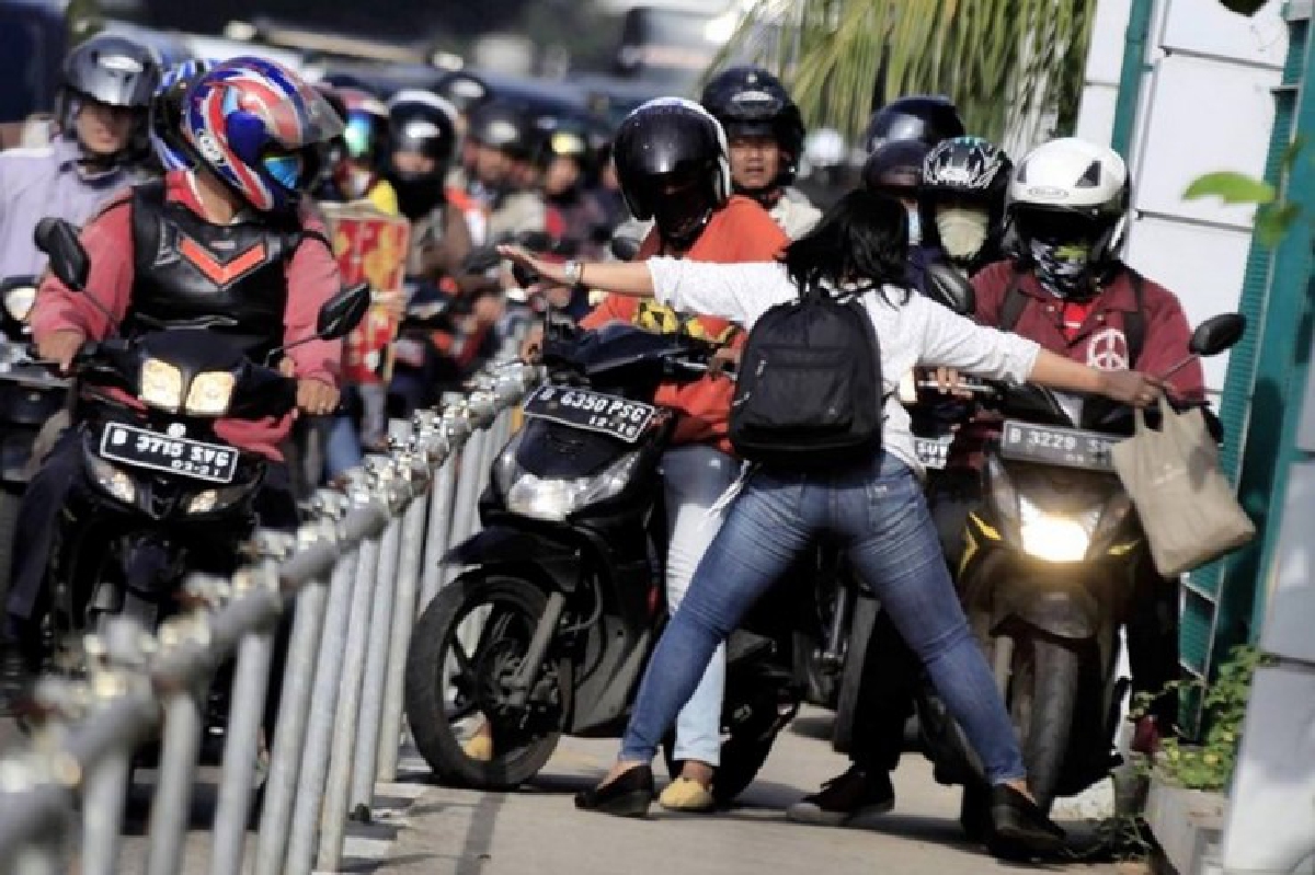 คนไทยจะ"เห็นแก่ตัว"ทุกที่ที่มีจังหวะ คนไทยจะ"เห็นแก่ตัว"ทุกที่ที่มีจังหวะ