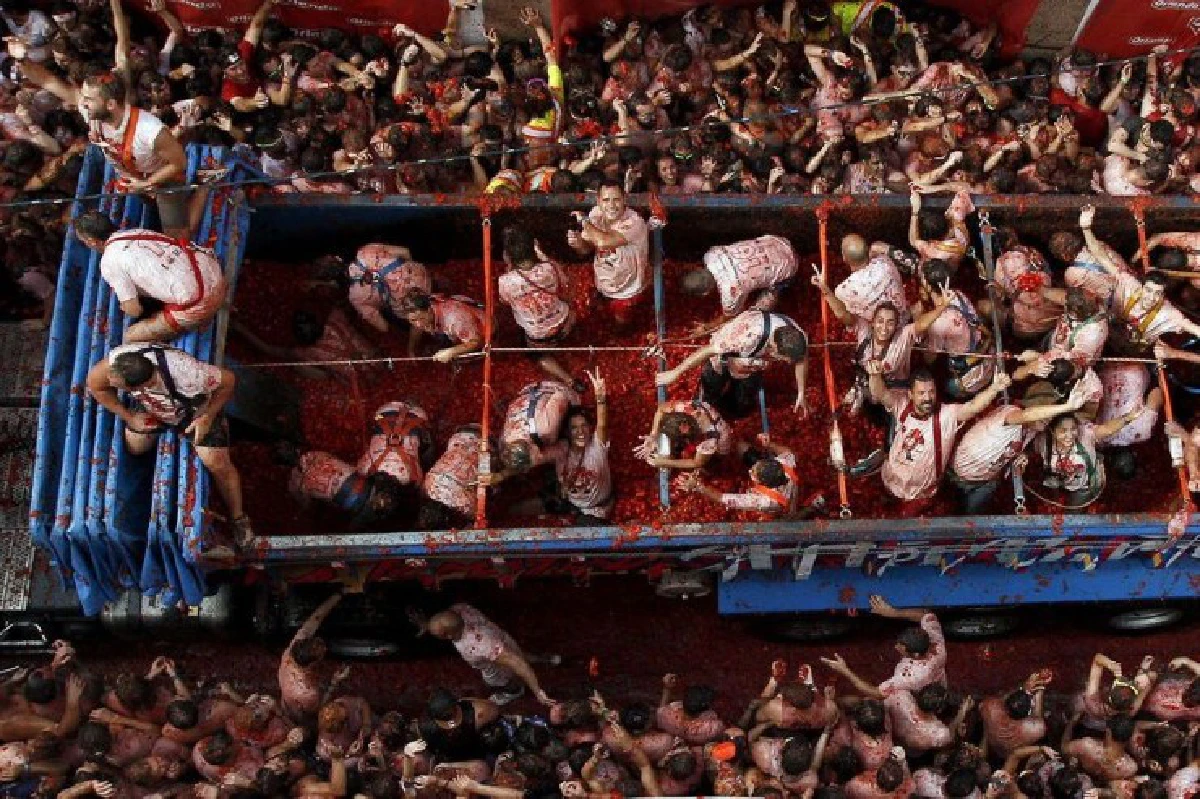 ชมภาพบรรยากาศเทศกาลปามะเขือเทศในสเปน