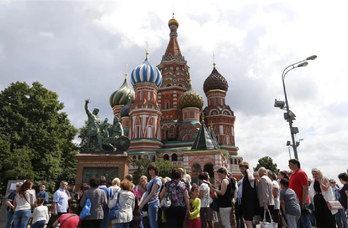 วีรภัทร คำรัตน์ อาจารย์ท่องโลก