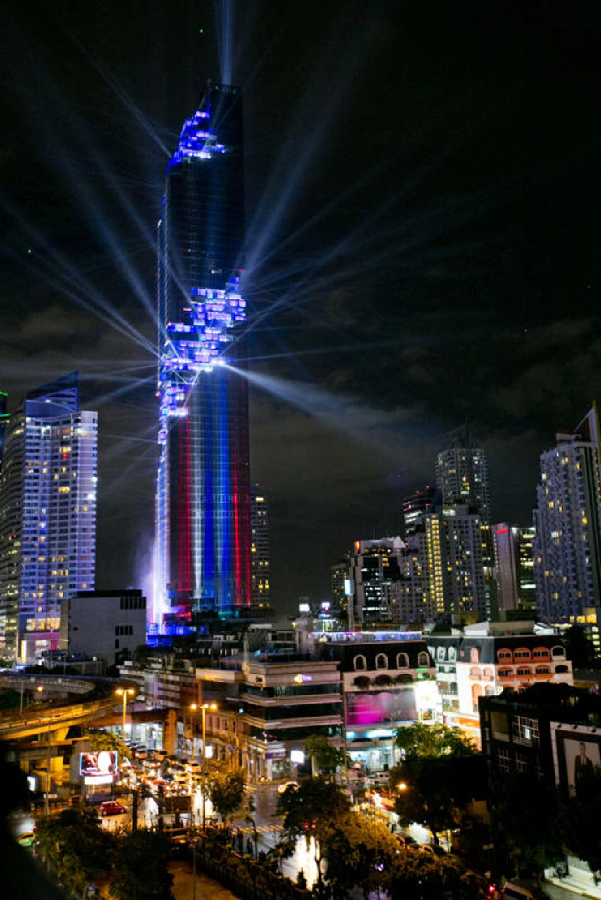 เสียดฟ้า