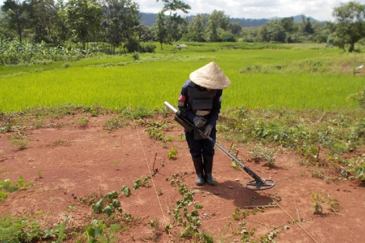 ระเบิดจากสหรัฐ ยังคงเหลือในลาวถึง 80 ล้านลูก