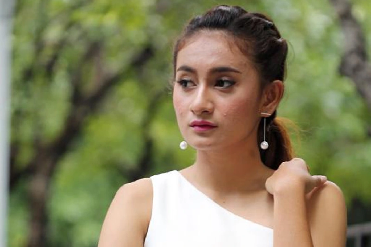 เฟิร์น ไมค์ทองคำ 4 ในวันที่พ่อไม่อยู่