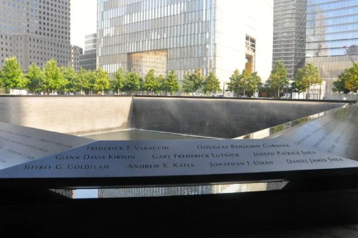 มีอะไรบ้างให้รำลึก ในอนุสรณ์สถาน 9/11