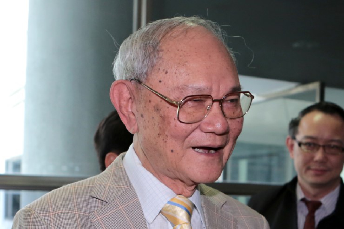 "มีชัย" แจงใบดำมีอยู่ในร่างรธน.แล้ว "มีชัย" แจงใบดำมีอยู่ในร่างรธน.แล้ว