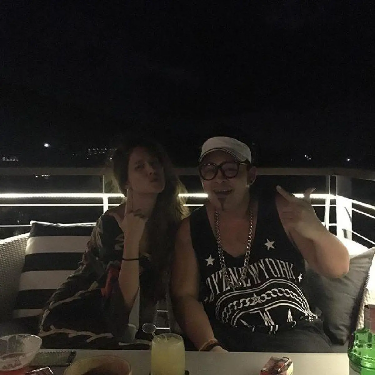 ดีเจเชาเชา เปิดตัวคบ จิ๊บ ปกฉัตร คู่รักคู่ใหม่ของวงการ