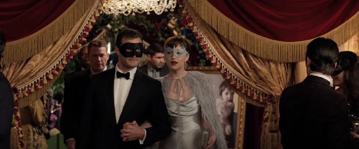 เซ็กซี่ เร่าร้อน ซ่อนความลับ ในตัวอย่างแรก Fifty Shades Darker