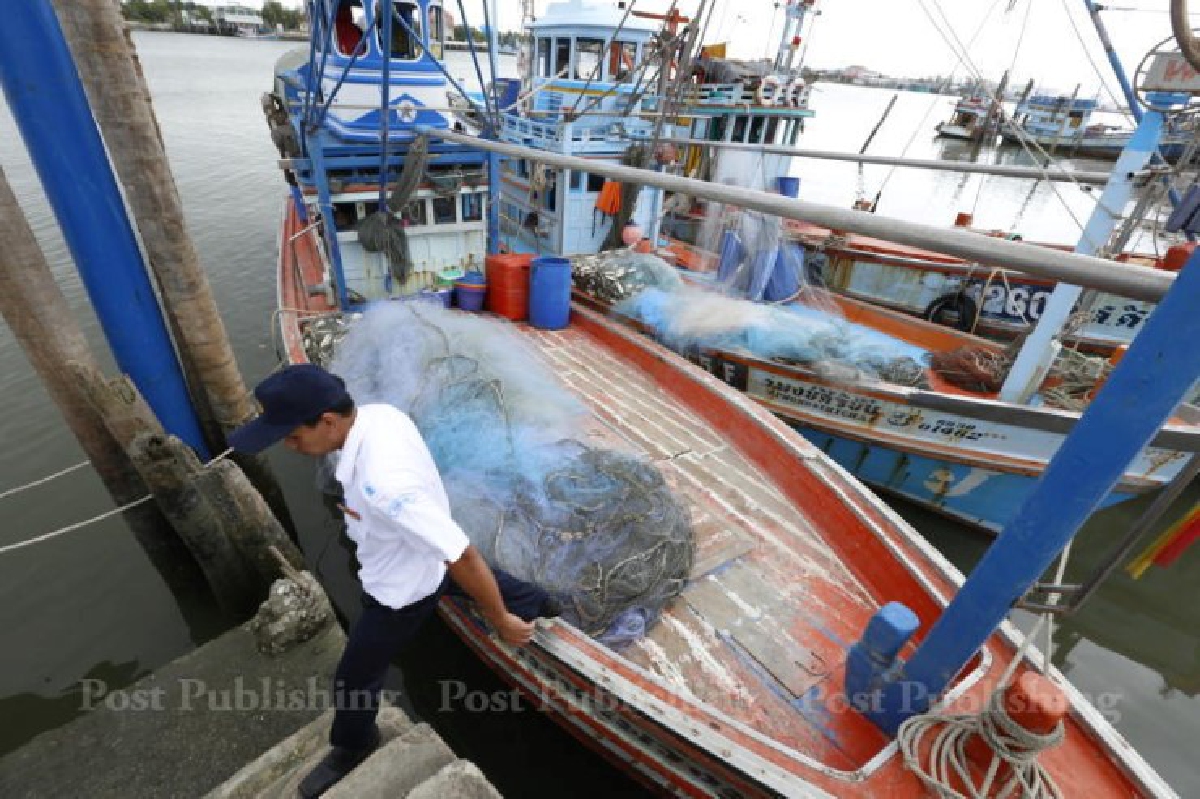 เตือนผู้ประกอบการประมงเร่งทำตามประกาศคสช. เตือนผู้ประกอบการประมงเร่งทำตามประกาศคสช.