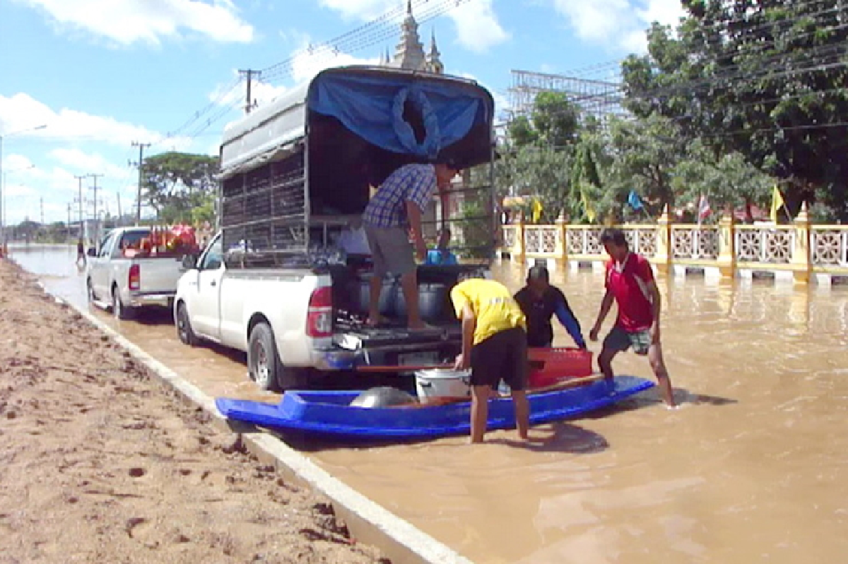 พายุดีเปรสชั่นราอีถล่มสุโขทัยจมทั้งเมือง