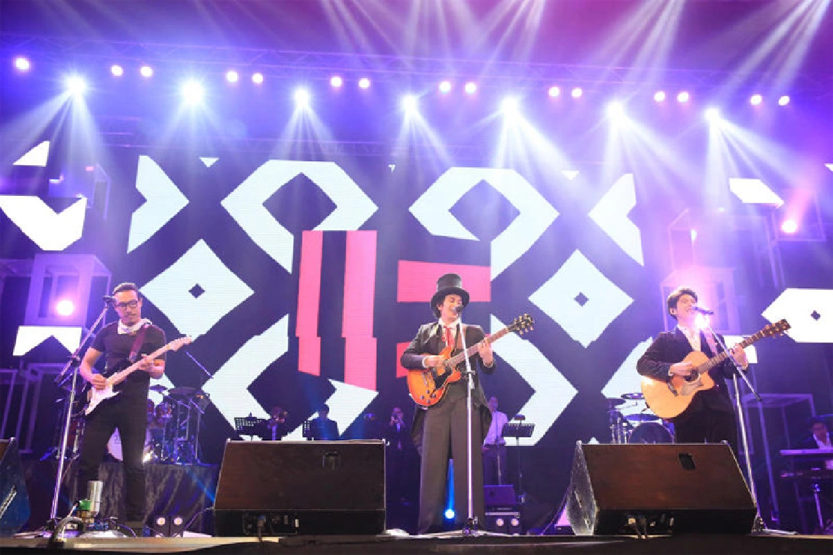 ไวท์เฮาส์ คอนเสิร์ต สนุกยกค่าย