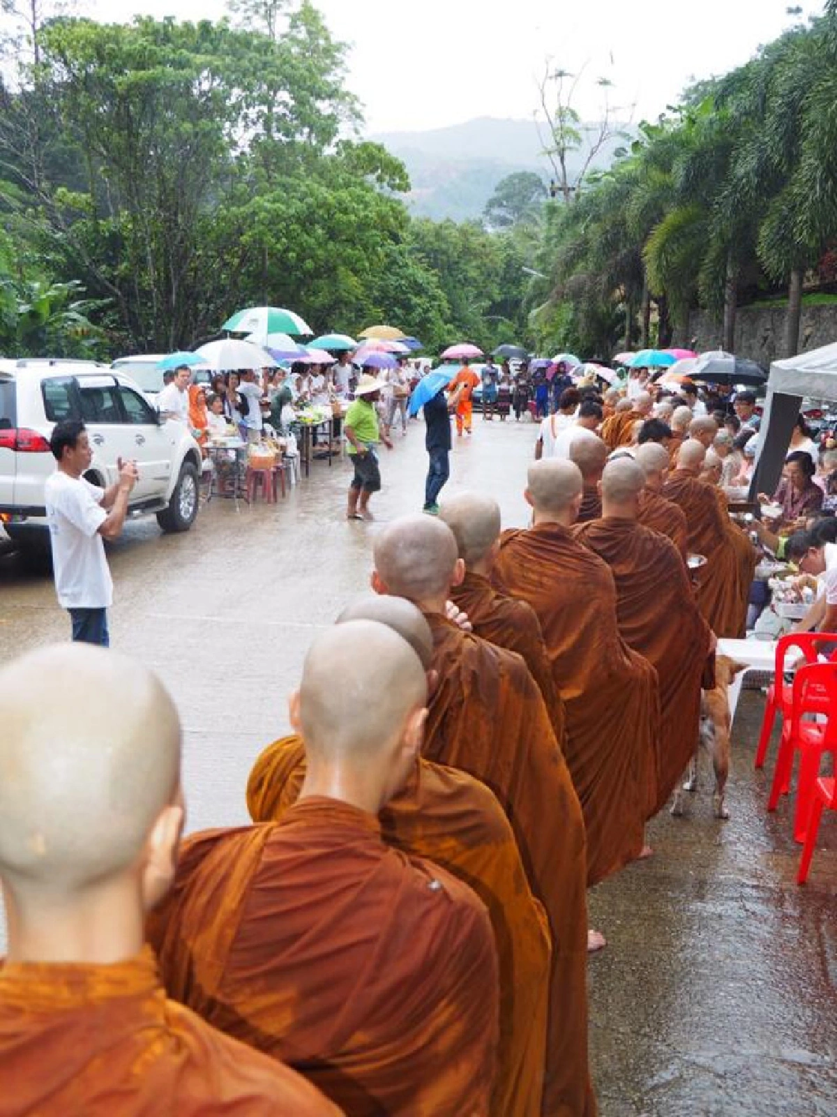 สู่เทศกาลงานสารทเดือนสิบ!!