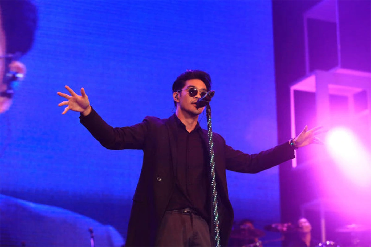 ไวท์เฮาส์ คอนเสิร์ต สนุกยกค่าย