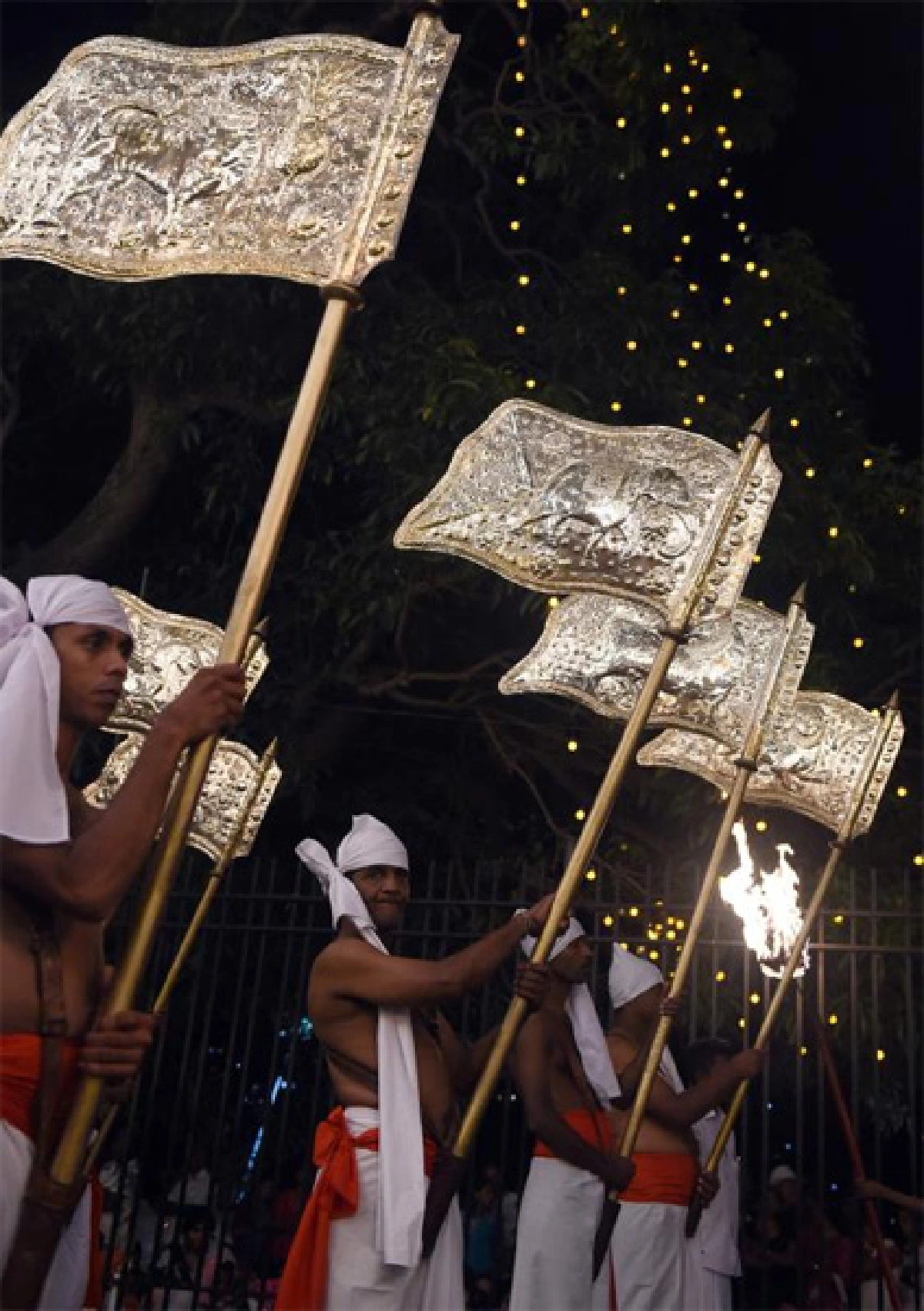 เทศกาลพุทธศาสนาในศรีลังกา