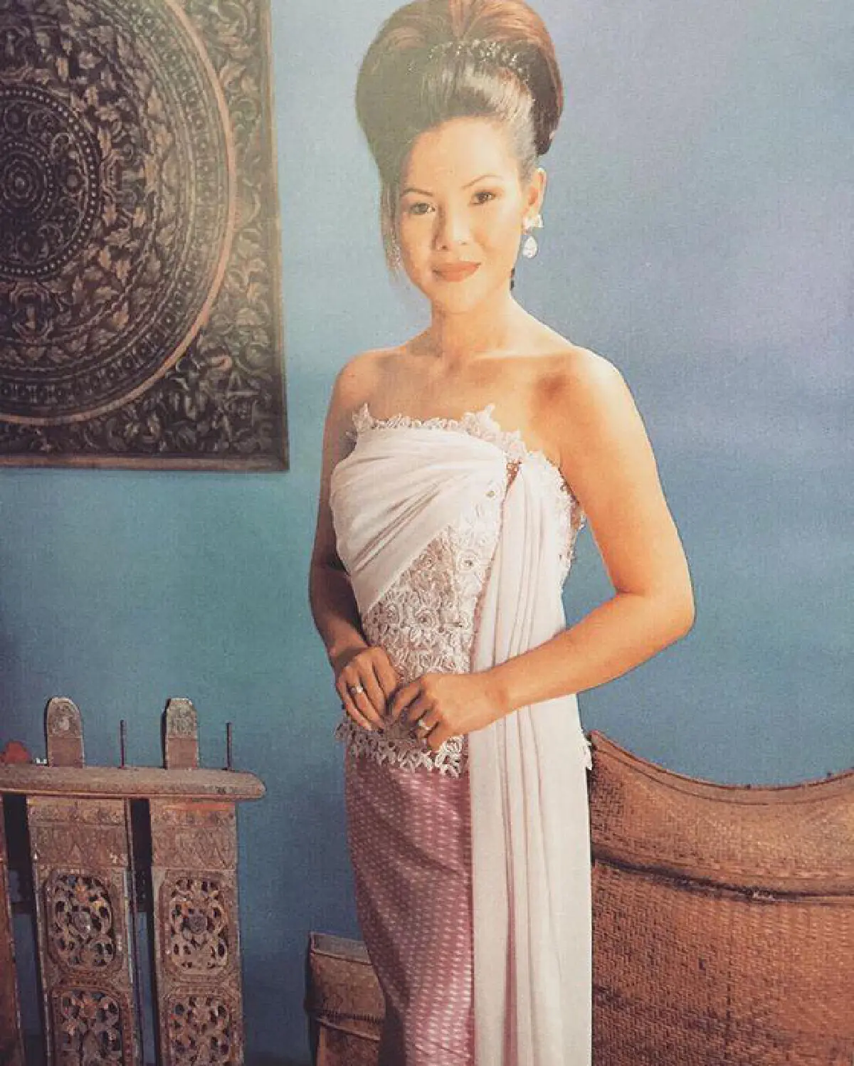 ย้อนวัยสมัยเชพบ๊ะ! ฮาย อาภาพร อวดภาพสวยหวานในชุดไทย