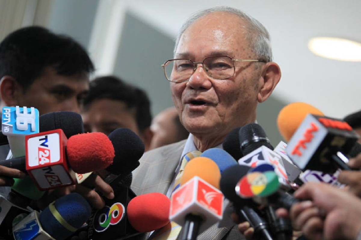 "มีชัย"ยันไม่เคยพูดเซตซีโร่ กกต. "มีชัย"ยันไม่เคยพูดเซตซีโร่ กกต.