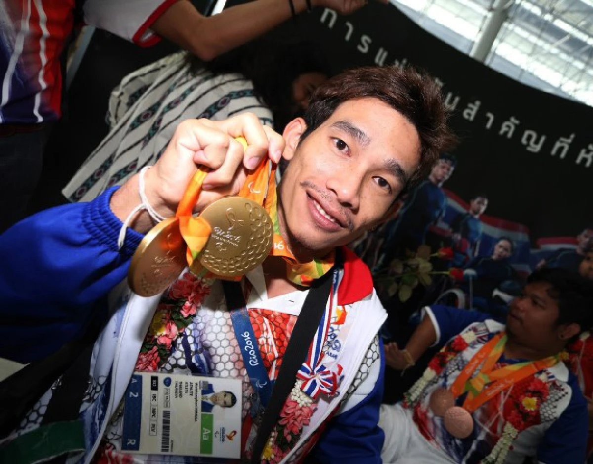 ทัพฮีโร่พาราลิมปิกถึงไทย แฟนกีฬาต้อนรับอบอุ่น