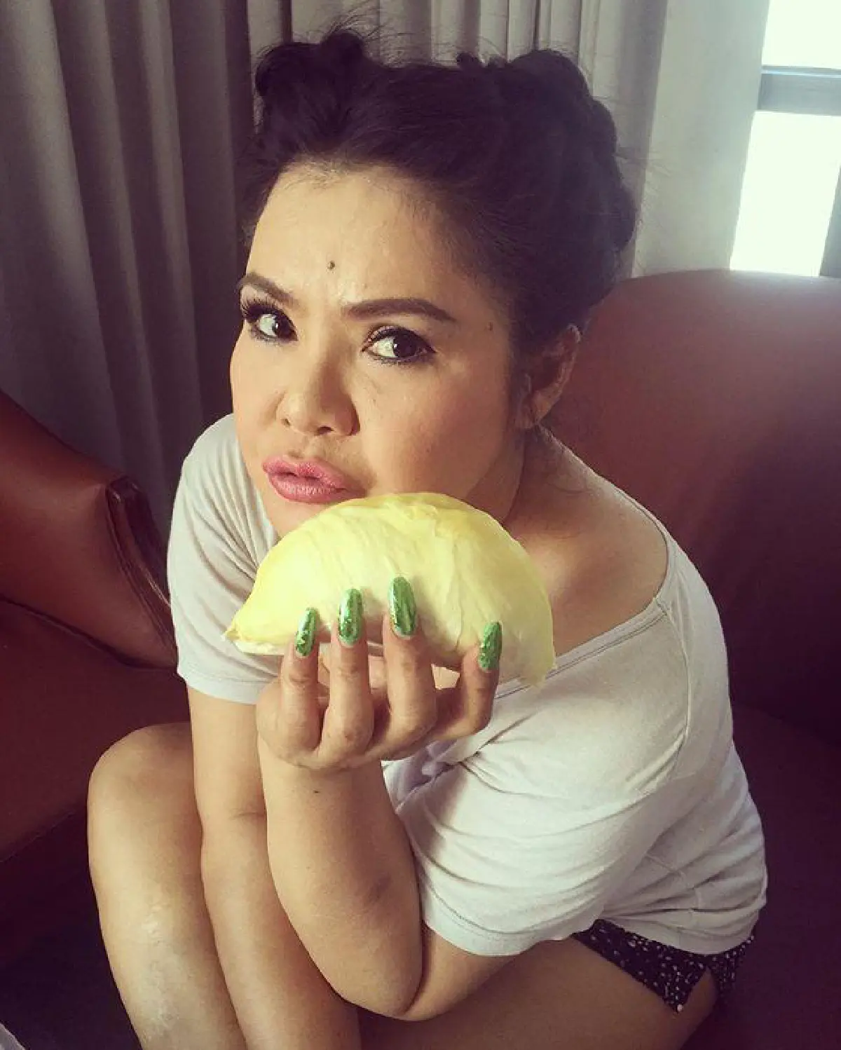 ย้อนวัยสมัยเชพบ๊ะ! ฮาย อาภาพร อวดภาพสวยหวานในชุดไทย