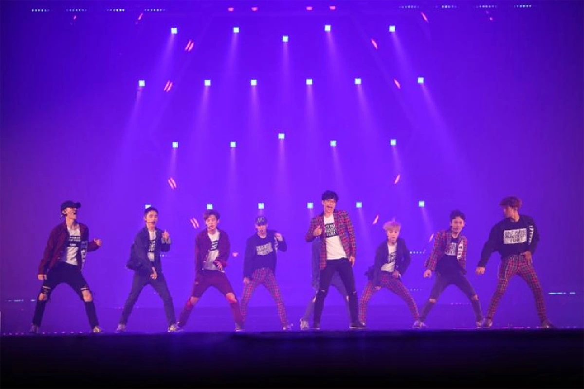 ‘เอ็กโซ’  โชว์สุดเซอร์ไพรส์ บอยแบนด์เกาหลีแถวหน้า