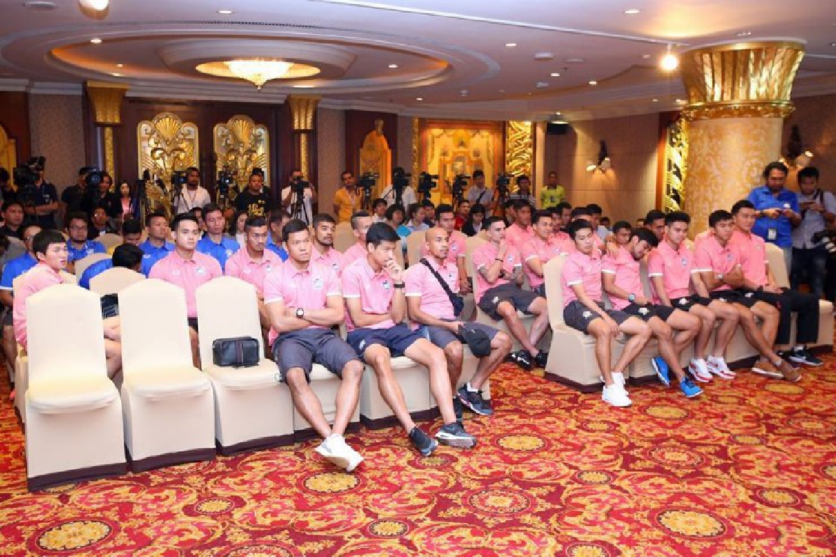 ช้างศึกรวมพล เล็งลับแข้งสโมสรยูเออี ช้างศึกรวมพล เล็งลับแข้งสโมสรยูเออี