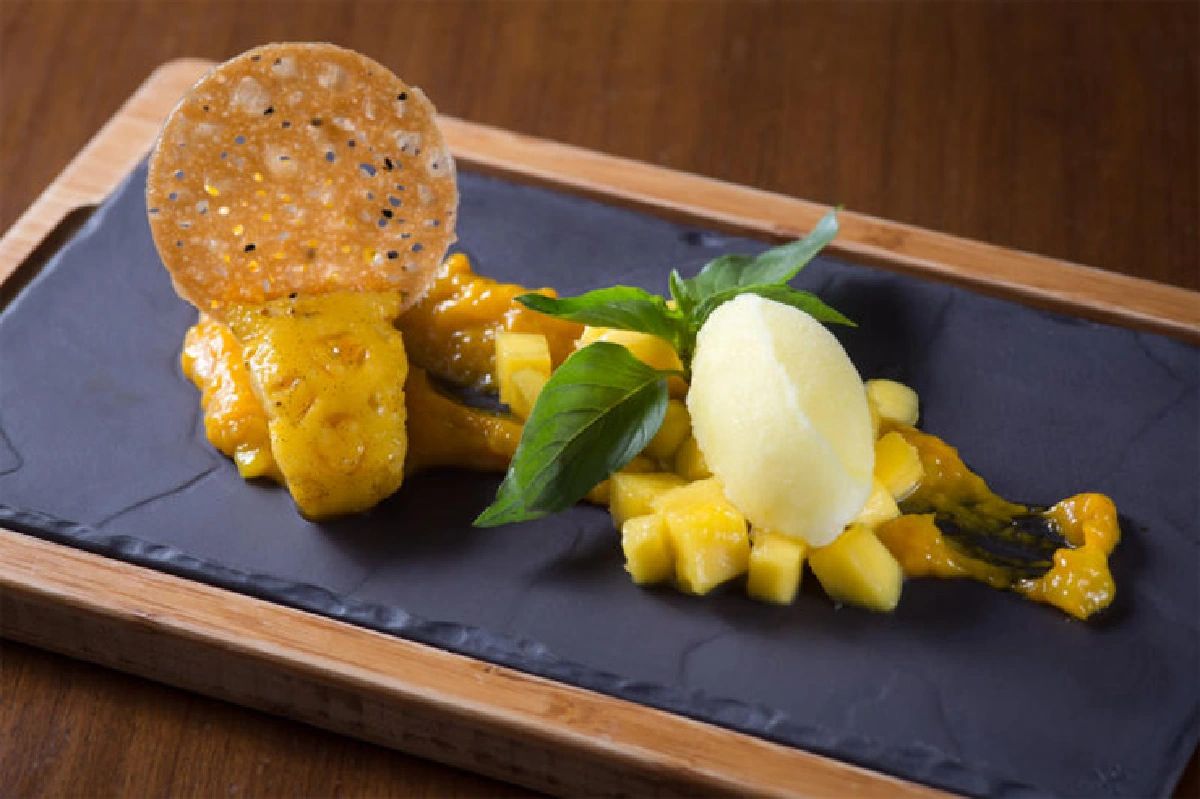 เมนูฝรั่งเศส โดยเชฟมิชลินสตาร์ ณ คาเฟ่ แคลร์ โอเรียนเต็ล เรสซิเดนซ์ กรุงเทพฯ