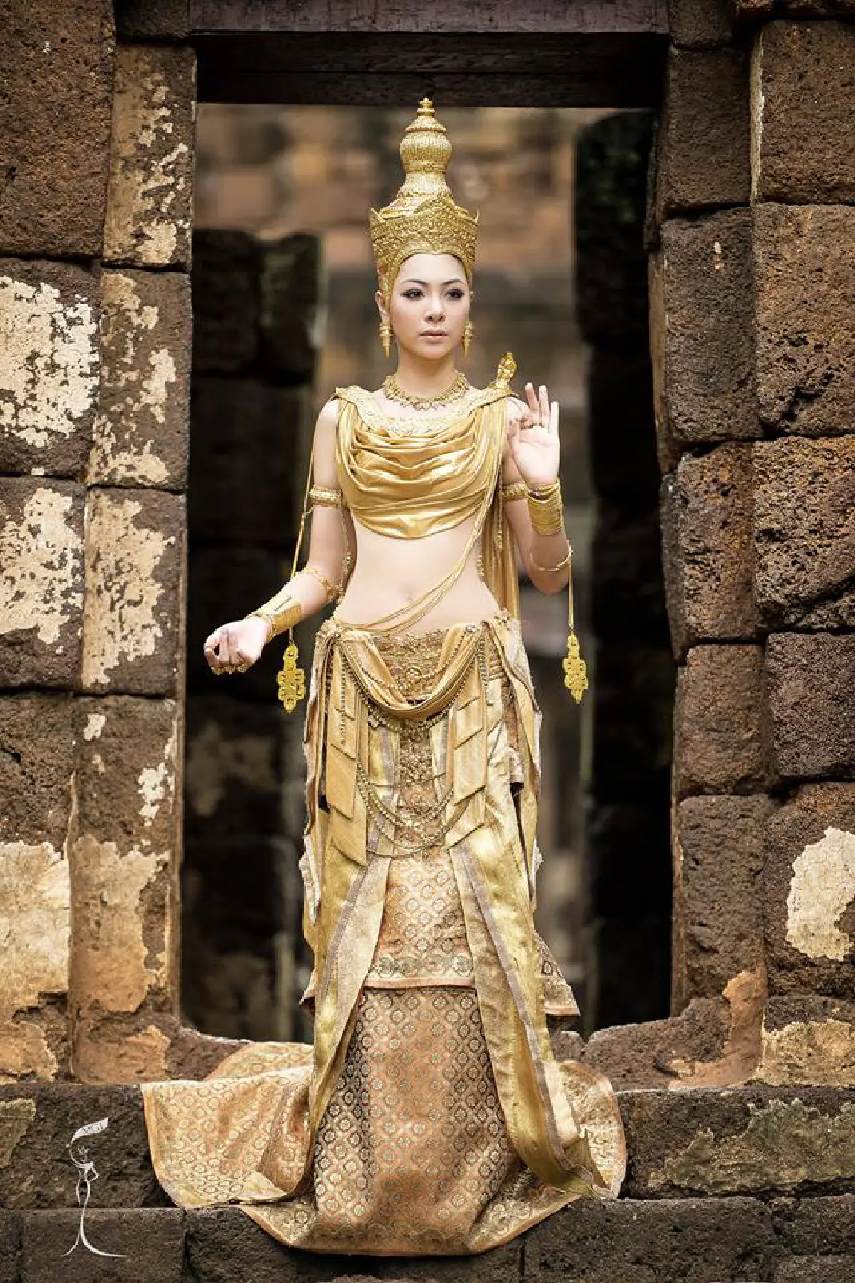 เผยโฉมชุดประจำชาติมิสแกรนด์ฯ เตรียมประชันสวยบนเวทีระดับโลก