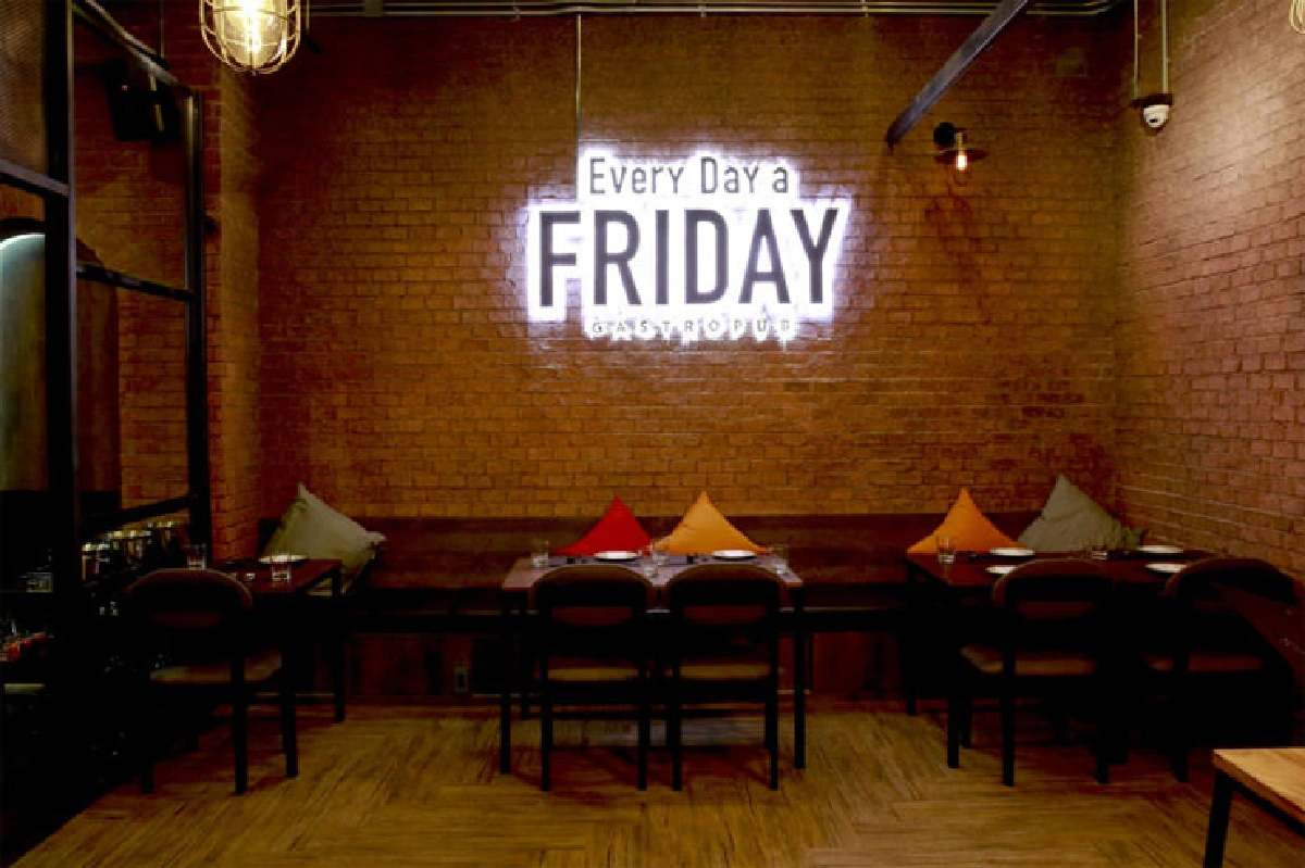 เอเวอรี เดย์ อะ ฟรายเดย์ ร้านเก๋อินดัสเทรียลลอฟต์