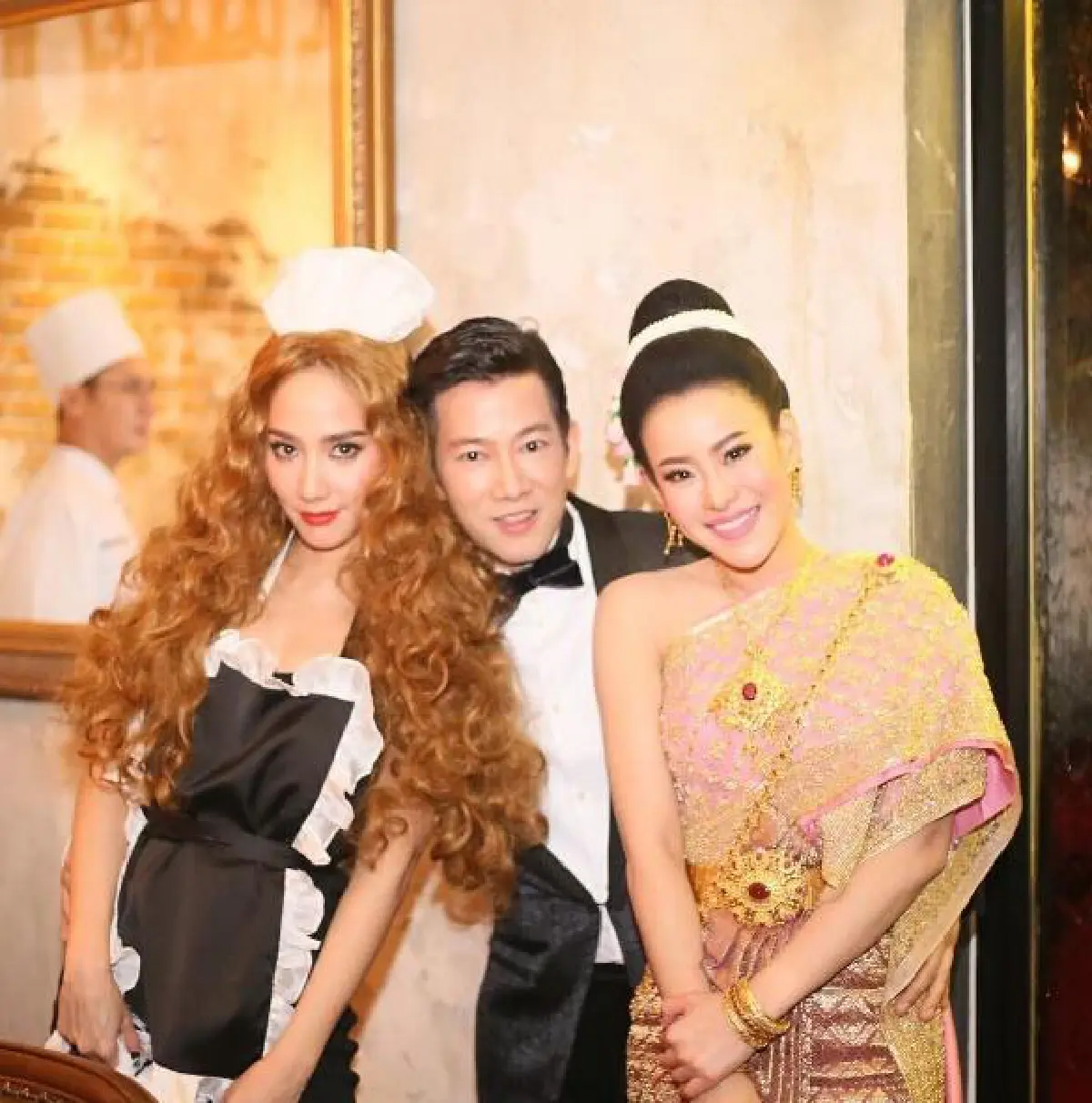 อั้ม พัชราภา ในลุคสาวใช้สุดเซ็กซี่ ปาร์ตี้วันเกิดเพื่อนชาย