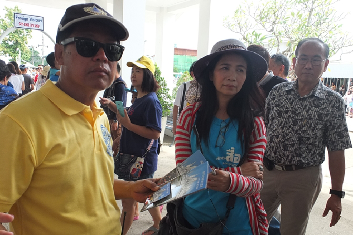 วัดร่องขุ่นเก็บค่าเข้าชมวันแรกต่างชาติ50บาทคนไทยฟรี