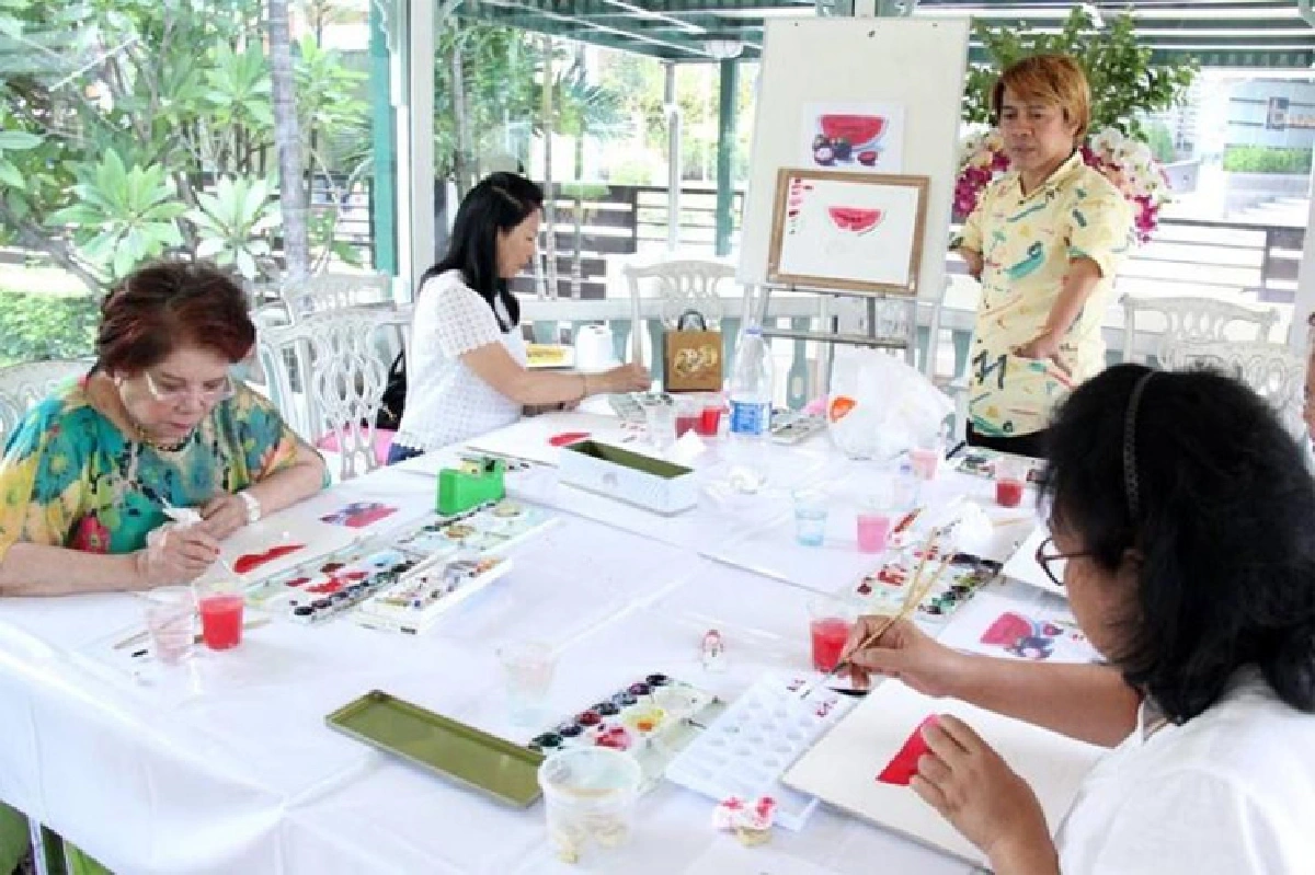 ชมรมชาวสูงวัย 'หัวใจโซเชียล'