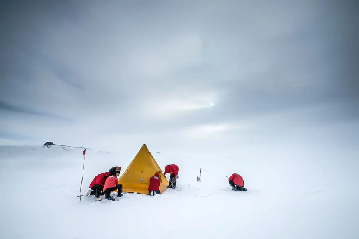 ชมความงามท่ามกลางน้ำแข็งของทวีปแอนตาร์กติกา