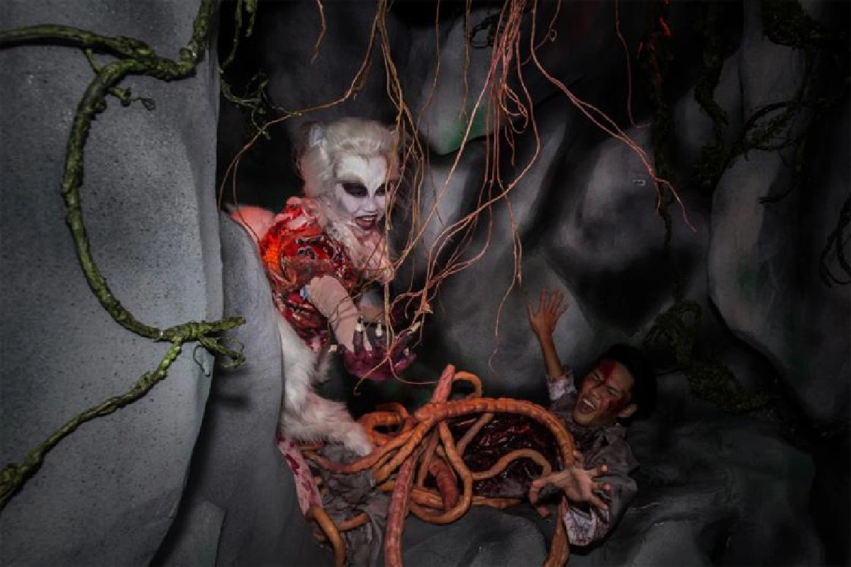 เดินชิลในคืนแห่งความหลอน @ยูนิเวอร์แซล สตูดิโอ สิงคโปร์