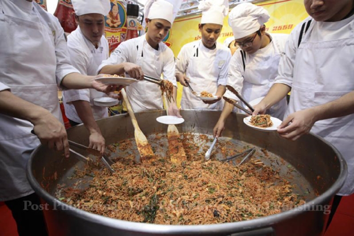 Vegetarian festival in full swing