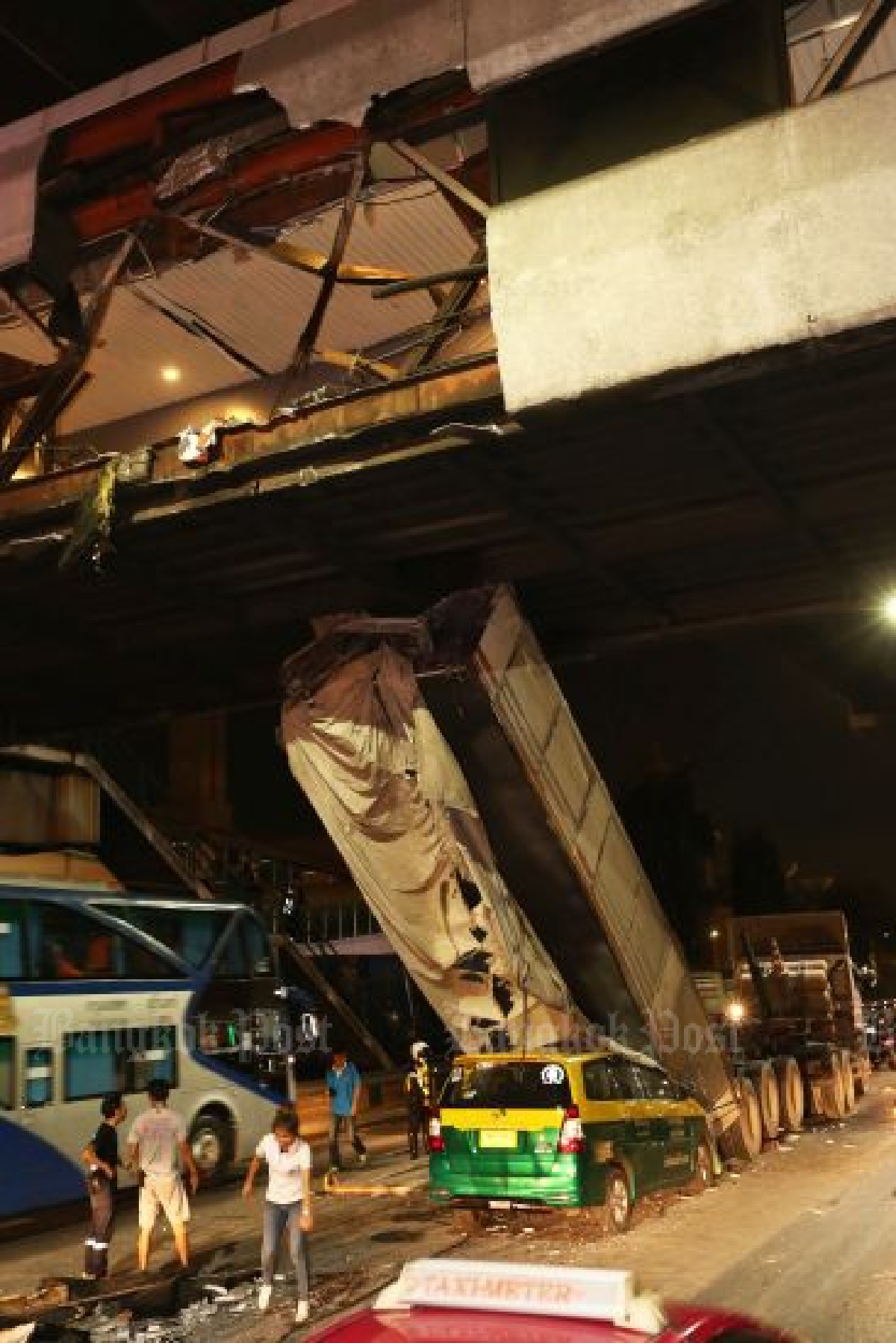 22-wheel truck rips into footbridge at airport