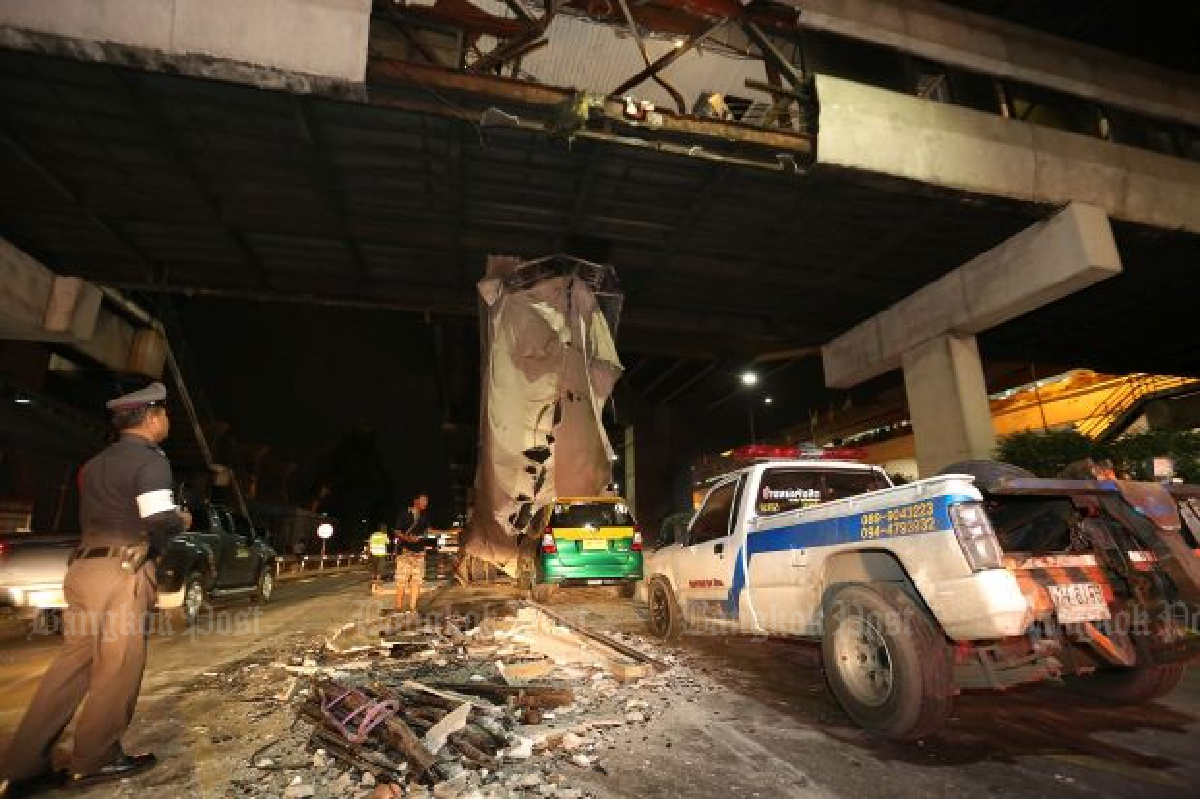 22-wheel truck rips into footbridge at airport