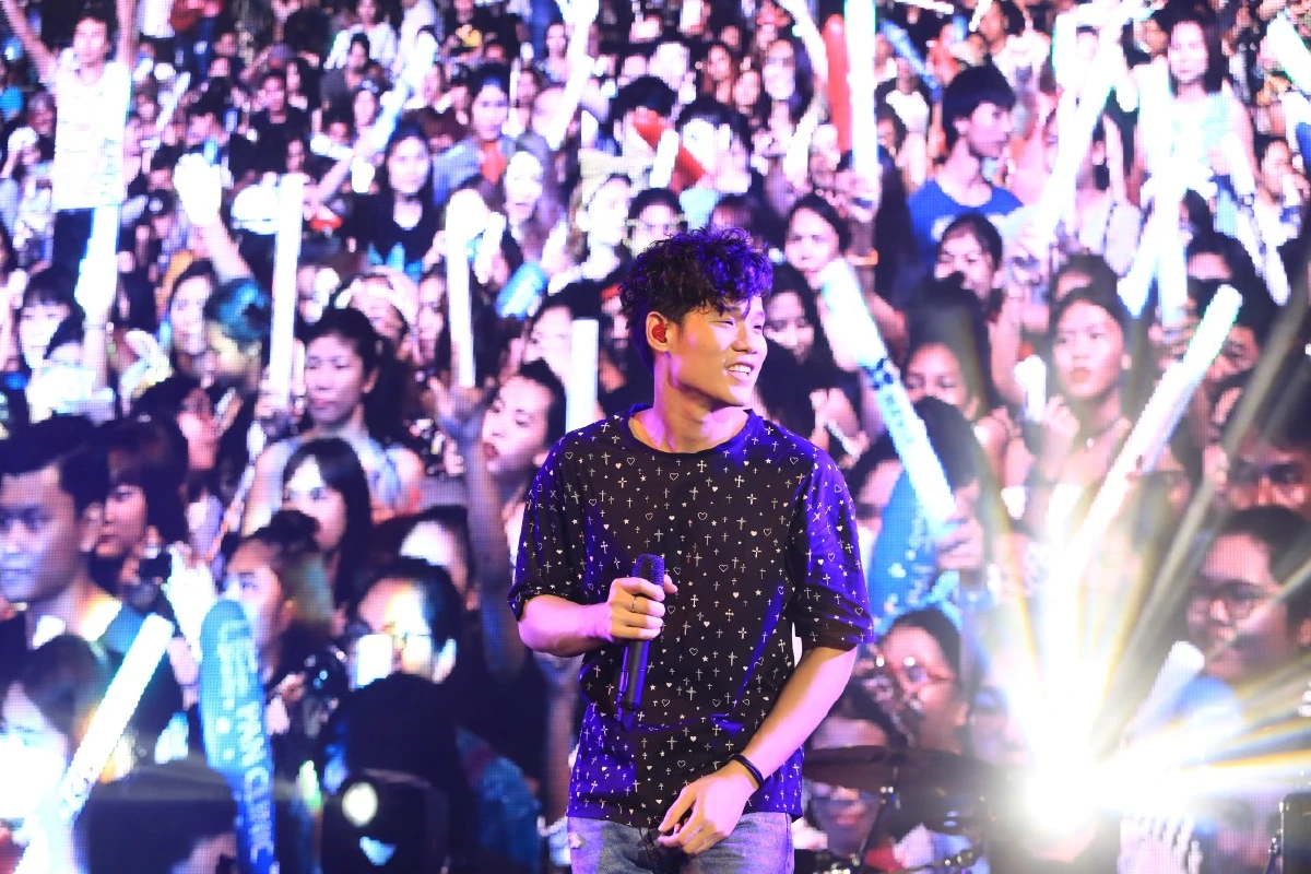 มันส์หาดแตก! 94 EFM ขนดีเจยกคลื่น ศิลปินยกแพ็คถล่มพัทยา