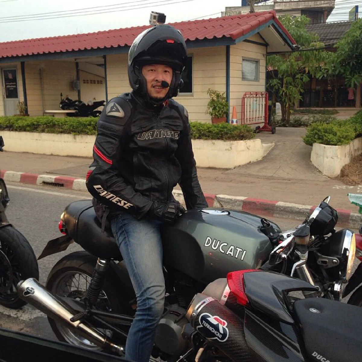 ส่องรถหรูแข้งไทย