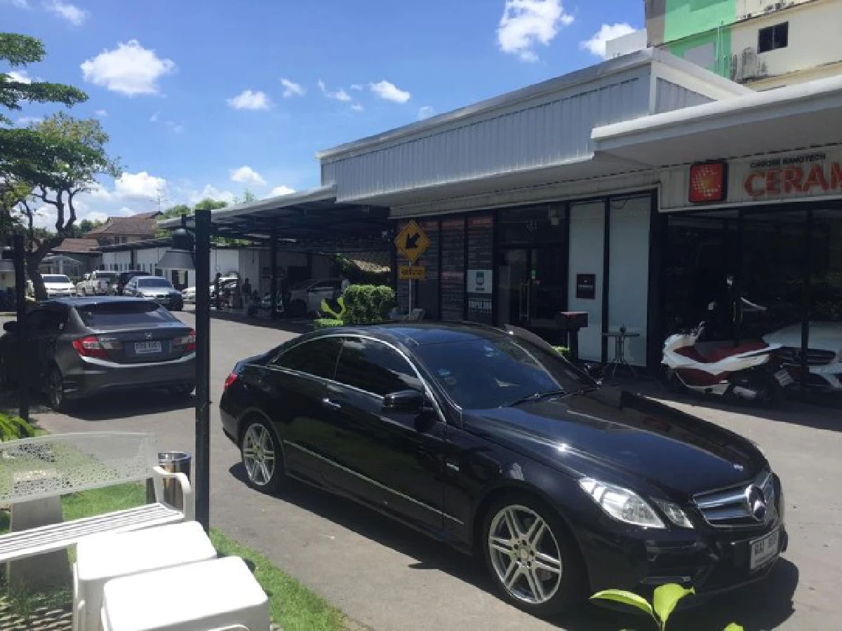 ส่องรถหรูแข้งไทย