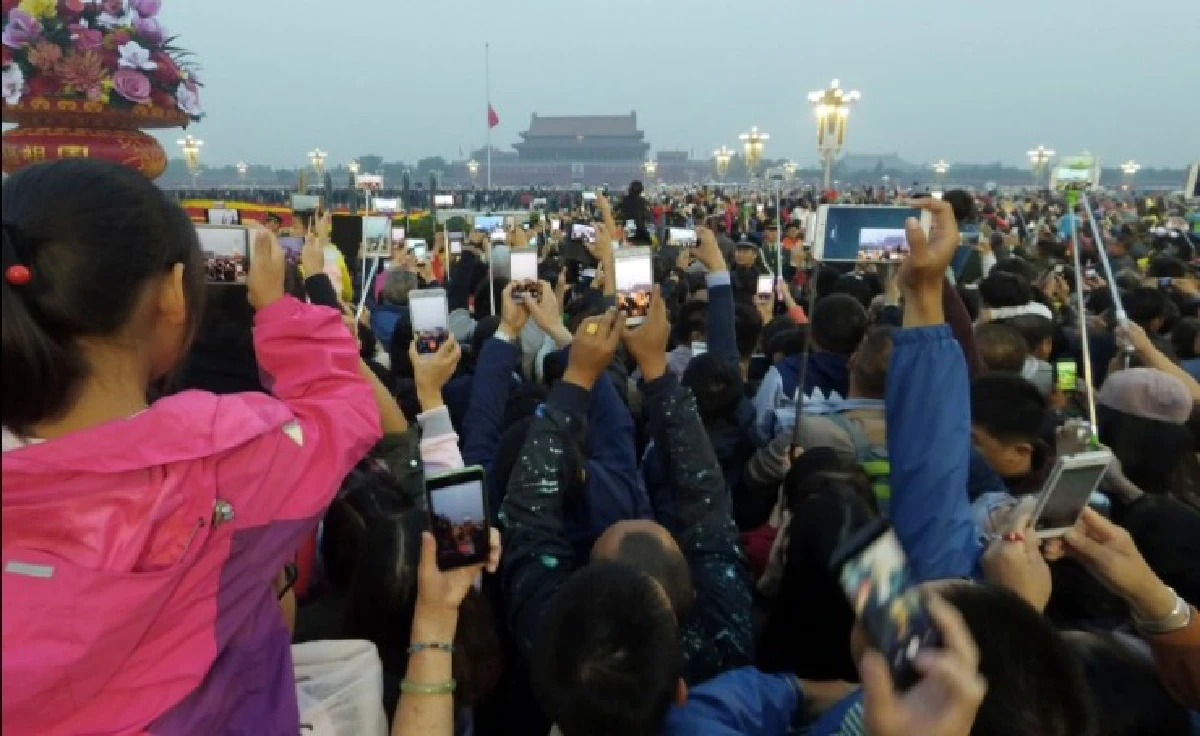 ประมวลภาพคนจีนแห่เที่ยวเนื่องในวันชาติจีน