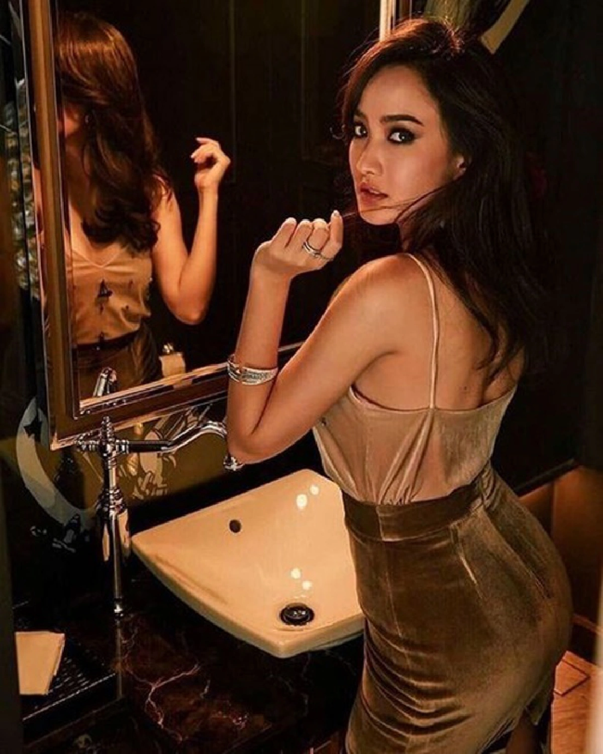 มีความแซ่บ! แต้ว ณฐพร ถ่ายแบบอวดลุคสวยเซ็กซี่