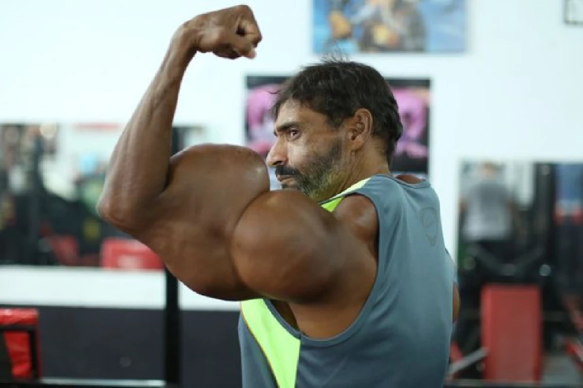 หนุ่มคลั่งกล้ามชาวบราซิล ฉีดน้ำมันเข้าร่างจนได้กล้าม 23 นิ้ว