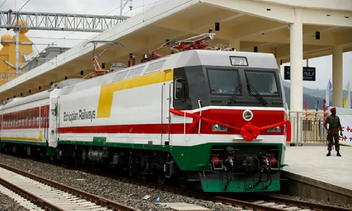 รถไฟพลังงานไฟฟ้าขบวนแรกจากจีน เส้นทางเอธิโอเปีย-จิบูตี