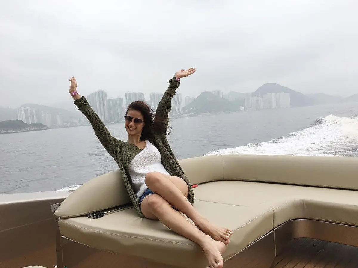 ส่องชีวิตดี๊ดีของ น้ำฝน กุลณัฐ หลังแต่งงานกับสามีนักธุรกิจ