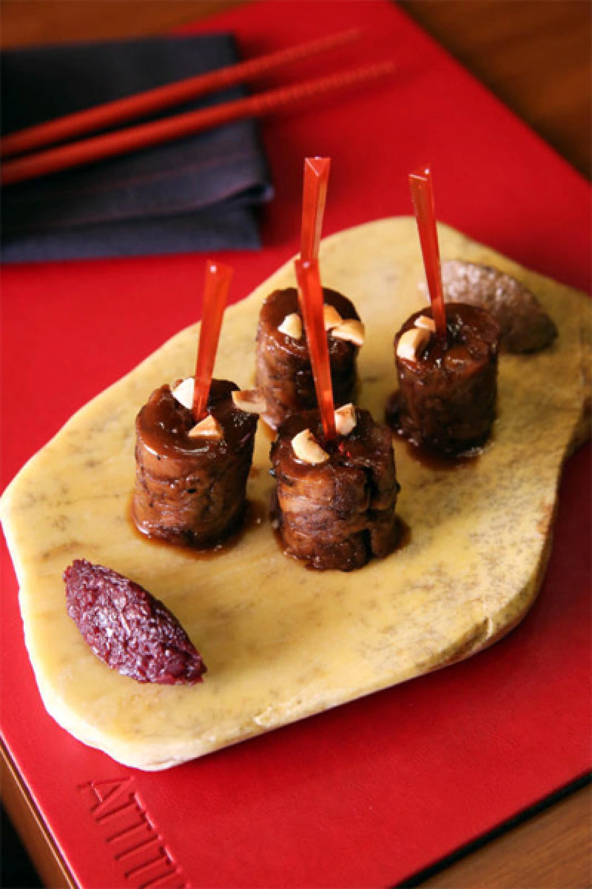 แอตติจูด โมงยามแห่งความสุข