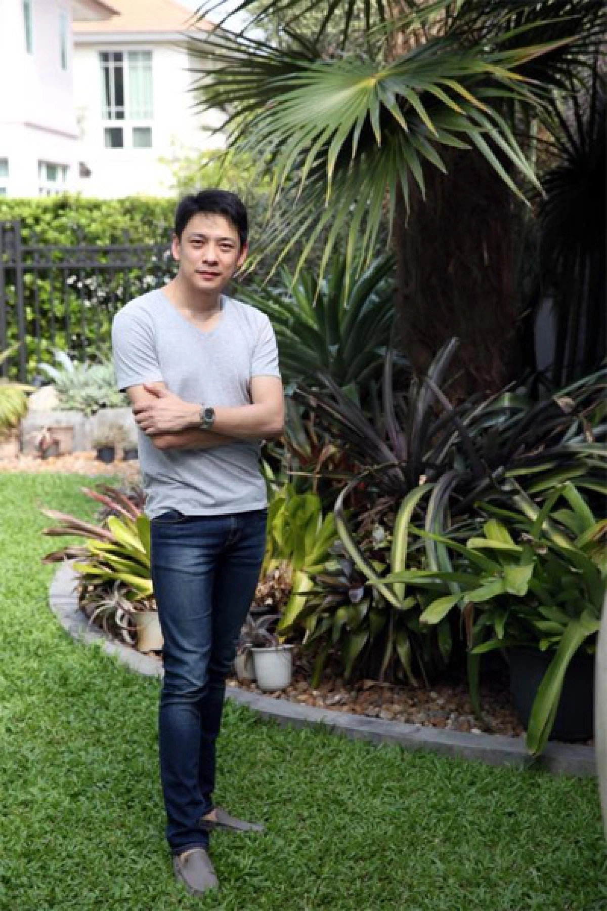 ชีวิตเอาต์ดอร์กับสวนไม้อวบน้ำ และบ่อปลาคาร์ป วรรธนะ กัมทรทิพย์