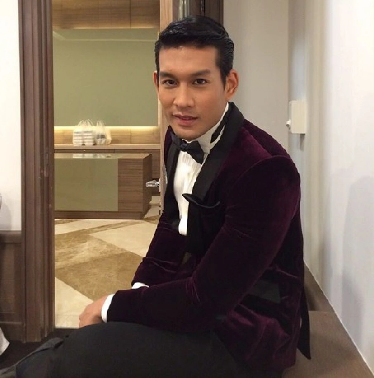 กรี๊ดจอแทบแตก! ไผ่ วิศรุต หมอผีหล่อล่ำจากละคร นาคี