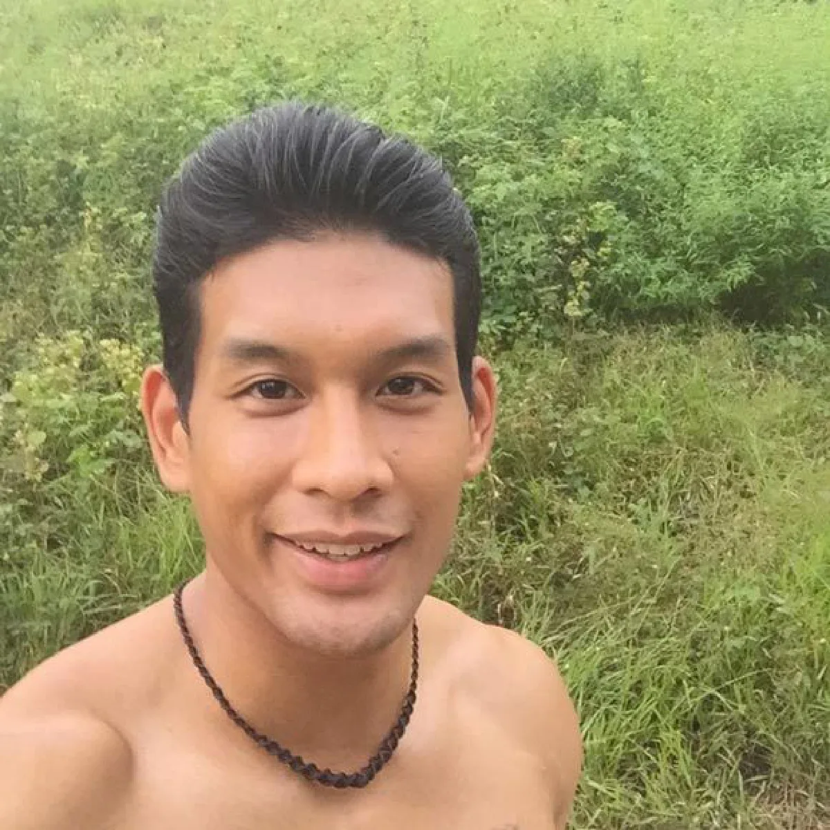 กรี๊ดจอแทบแตก! ไผ่ วิศรุต หมอผีหล่อล่ำจากละคร นาคี