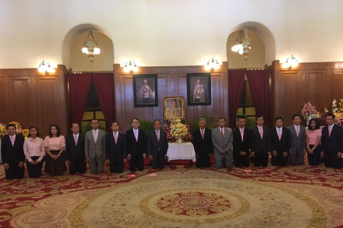 ปิดลงนามถวายพระพรที่ศาลาสหทัยสมาคมแล้ว ปิดลงนามถวายพระพรที่ศาลาสหทัยสมาคมแล้ว