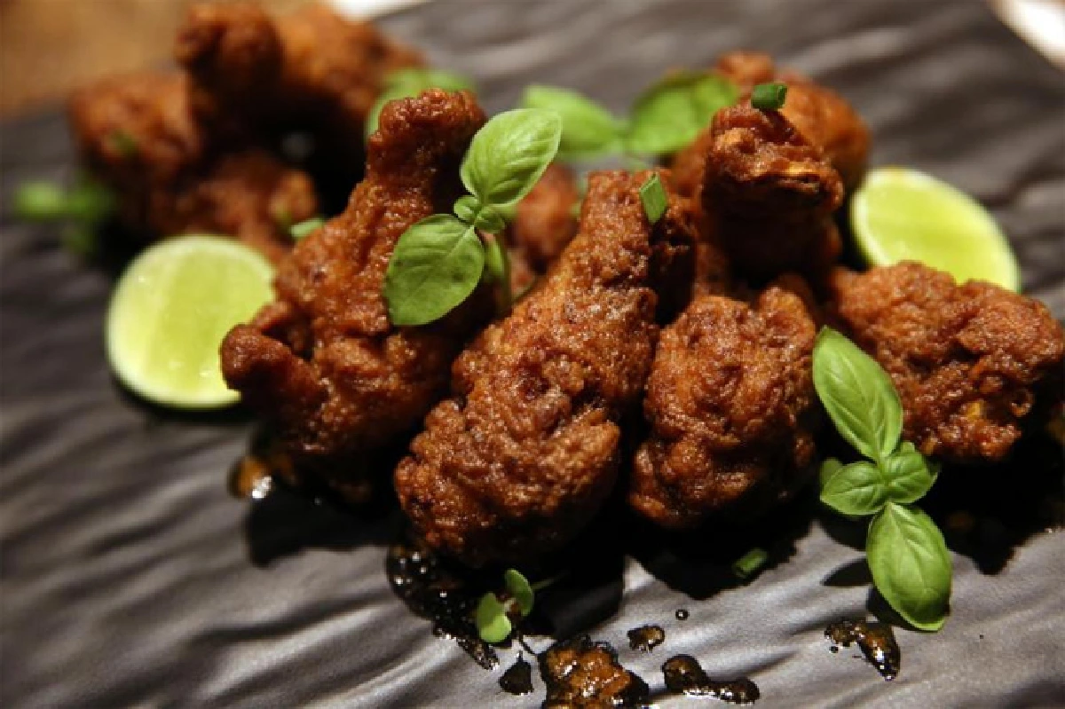 เริงราตรี @ ดิ อาวล์ โซไซตี้ ซาลูน