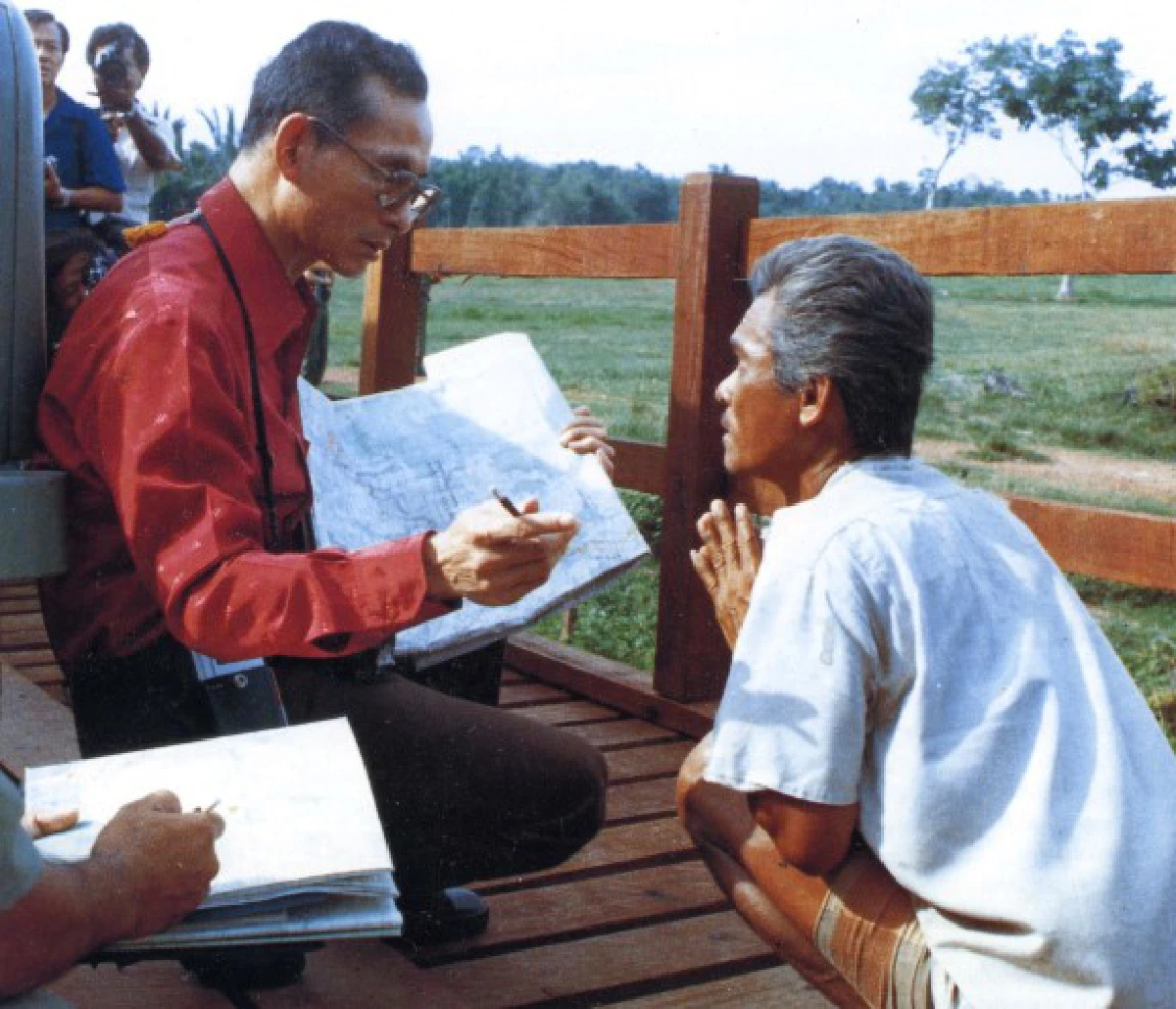 "พระทรงสถิตในหัวใจราษฎร์"